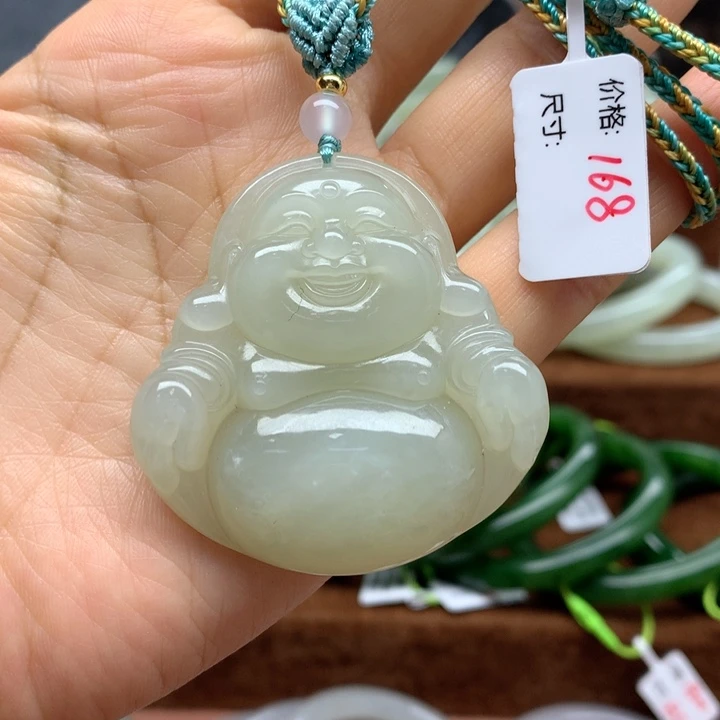 未镶嵌透闪石质玉珠宝奇石