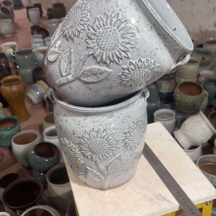 花盆紫砂口径19高度23两只小瑕疵