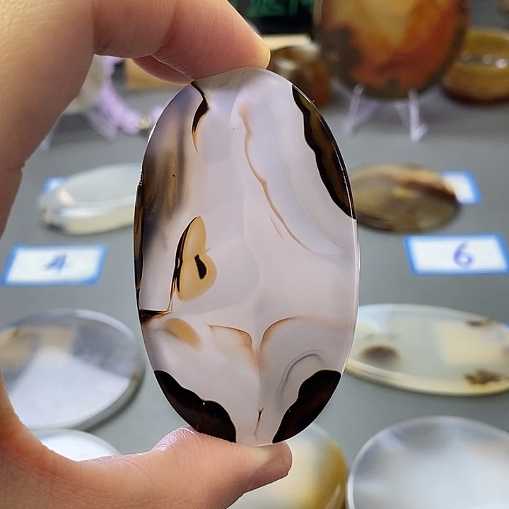 玛瑙/玉髓未镶嵌珠宝半成品31