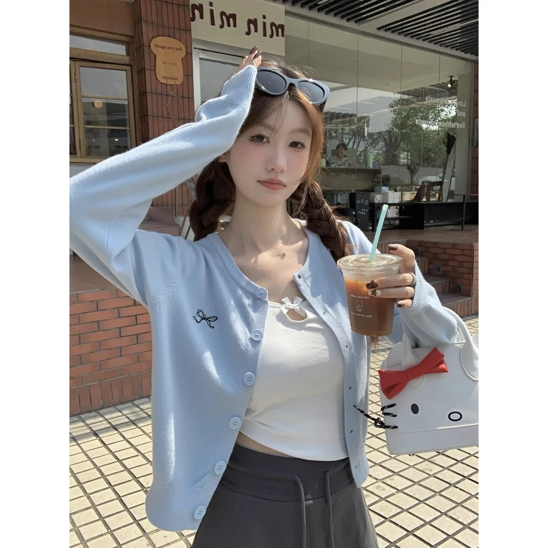 JX春秋小香风圆领蝴蝶结刺绣百搭单排扣针织开衫外套上衣女外搭