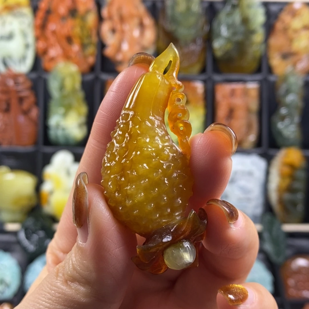 蛇纹石玉颈饰合金