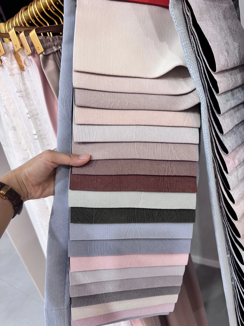 高端窗帘定制，上百款花色设计搭配，雪尼尔，棉麻，莫代尔，高精密