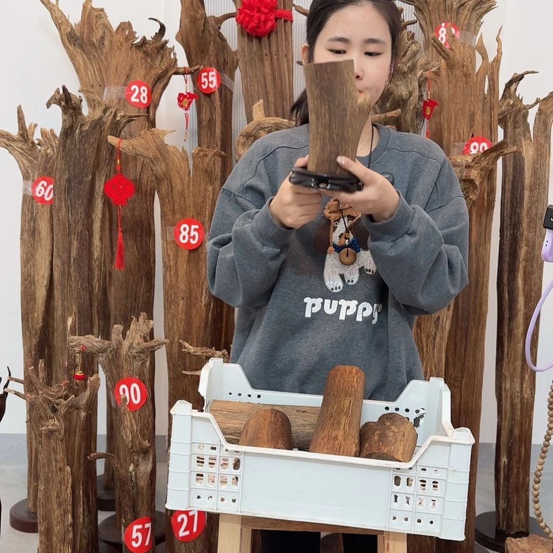 沉香碎屑沉香原材料