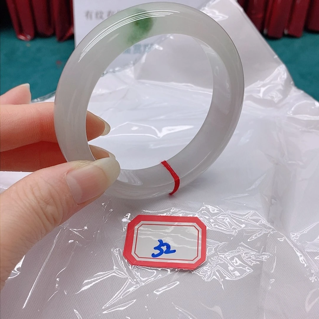 翡翠手镯未镶嵌溜**耶32222222