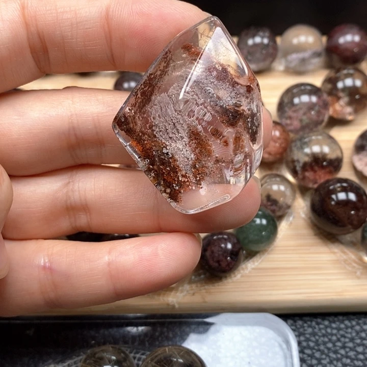 未镶嵌颈饰水晶水晶