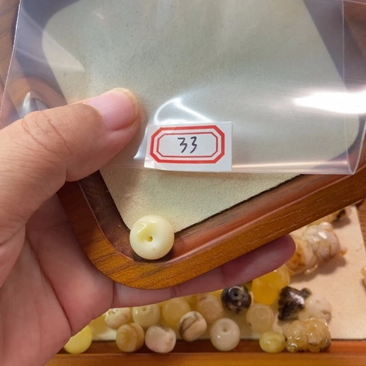 健***仔琥珀未镶嵌珠宝奇石