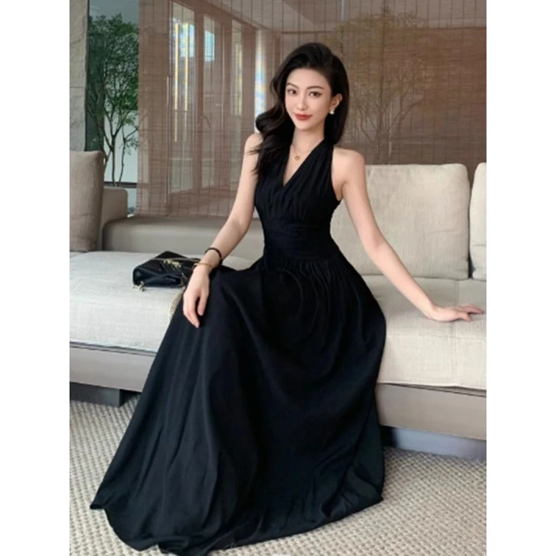 法式气质修身显瘦挂脖连衣裙长款裙子女年黑色收腰度假风无袖长裙