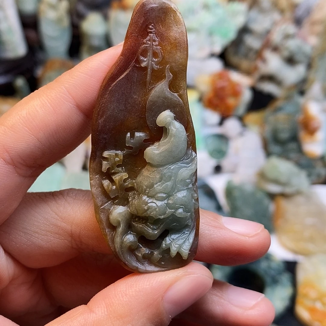 定制翡翠未镶嵌郭****息特色