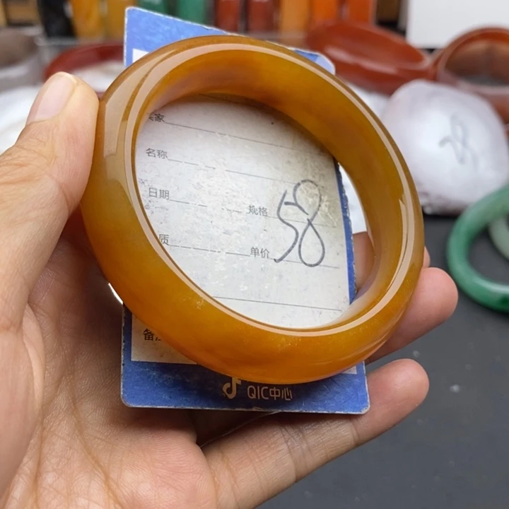 石英质玉未镶嵌手镯