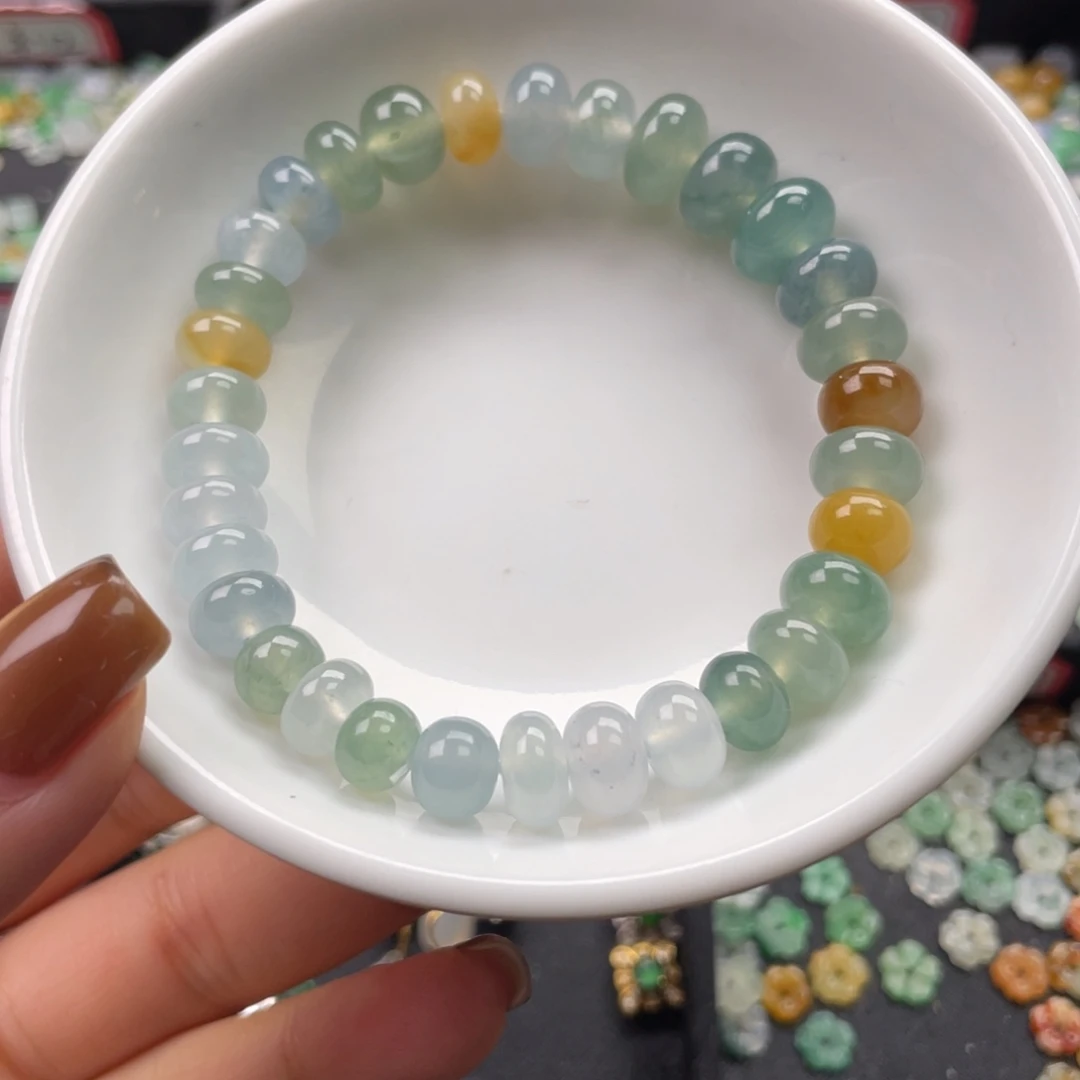 颈饰未镶嵌翡翠手串