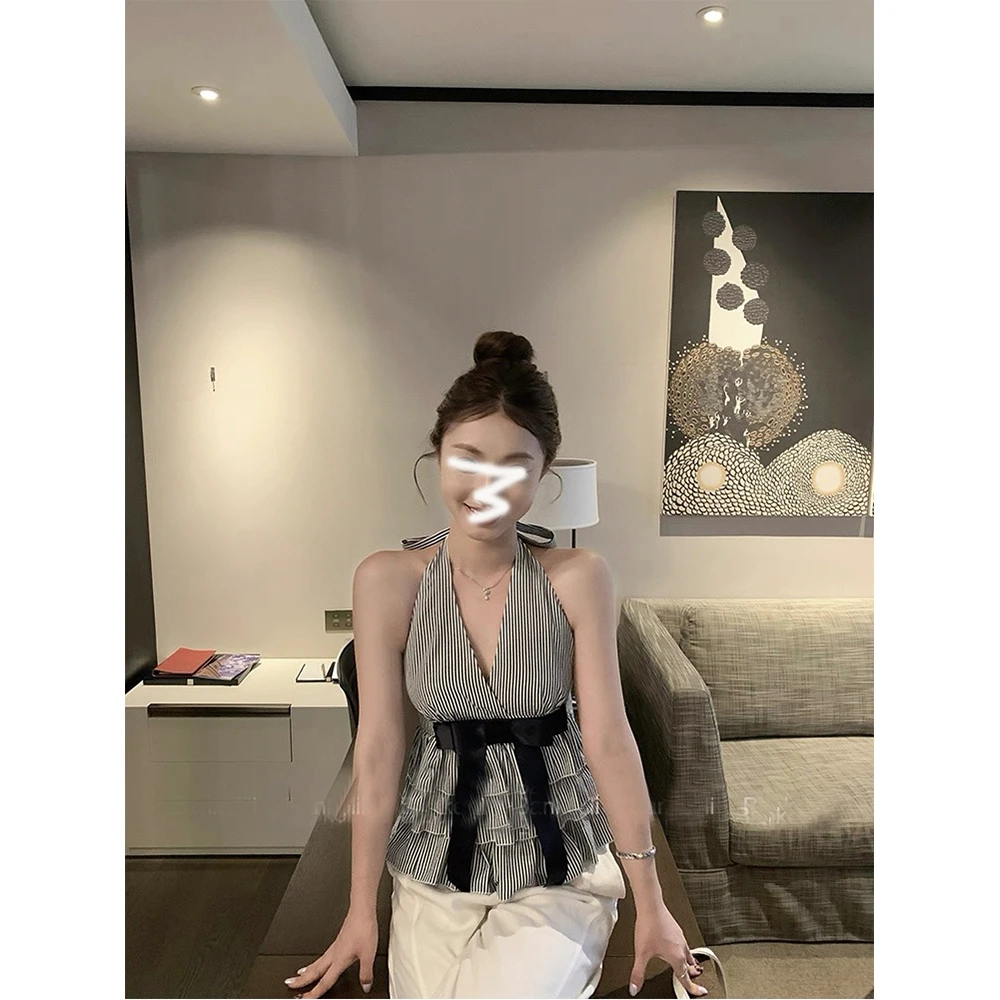 【摘星夜曲】条纹挂脖多层荷叶边蝴蝶结v领上衣