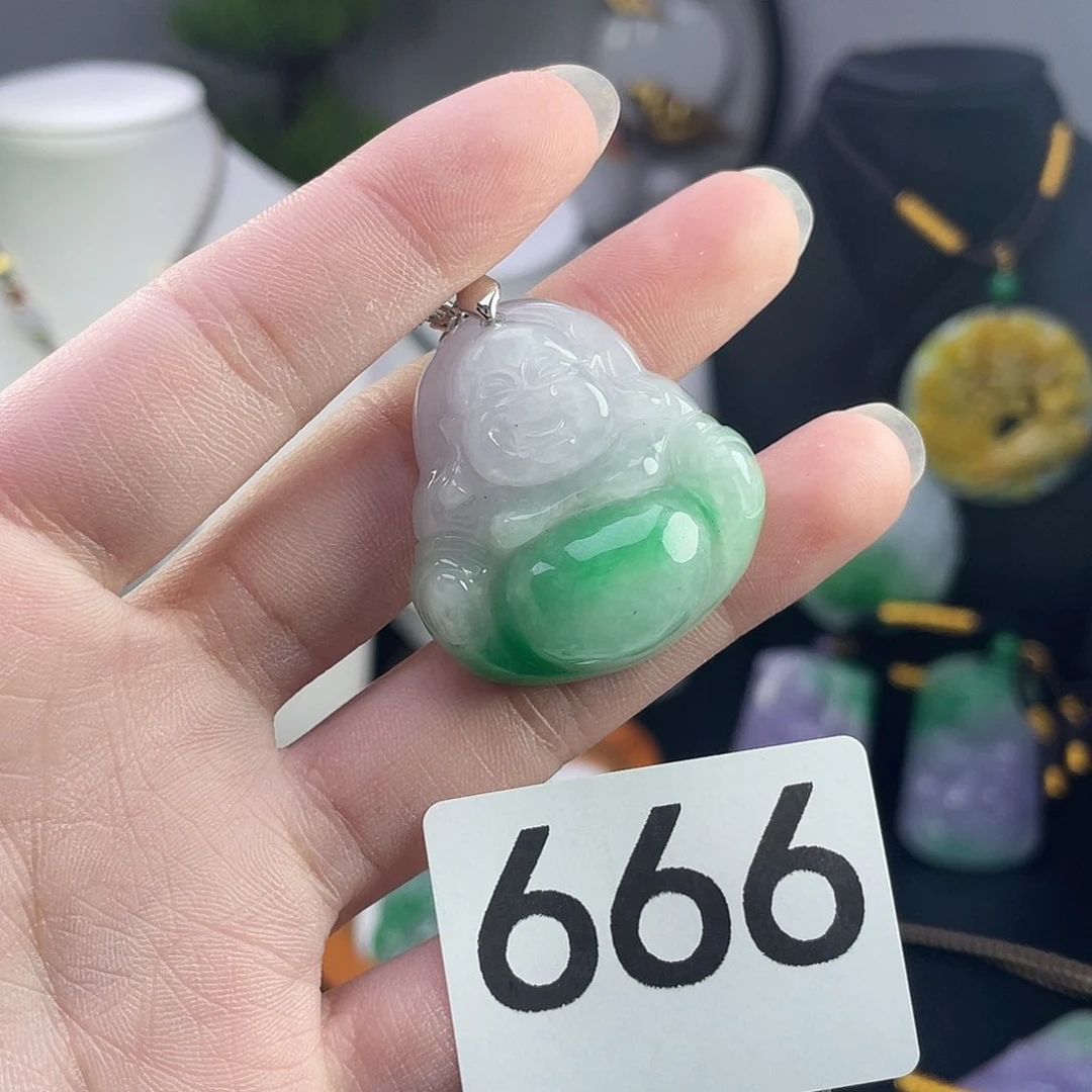 翡翠未镶嵌吊坠(赠链)