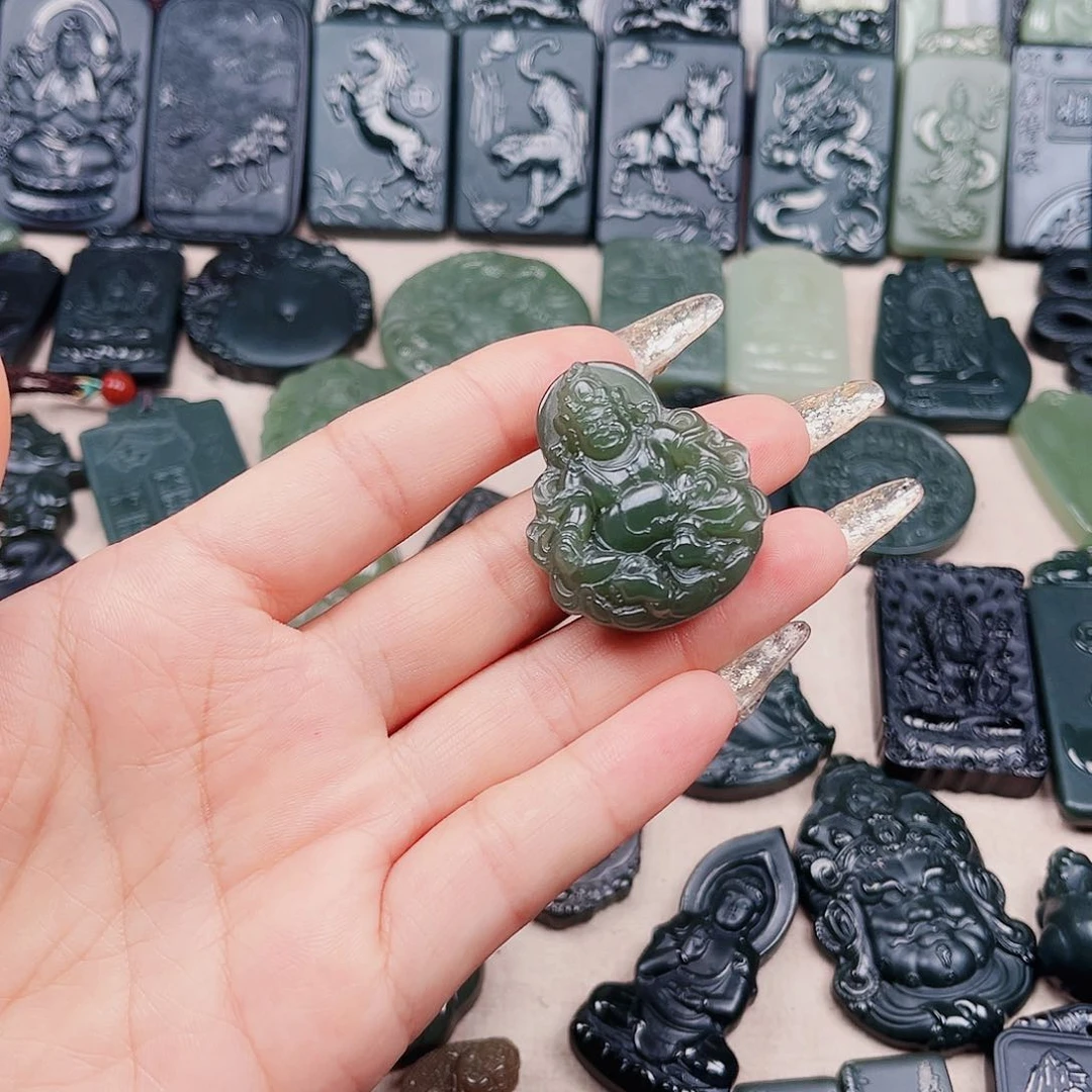 和田玉未镶嵌颈饰