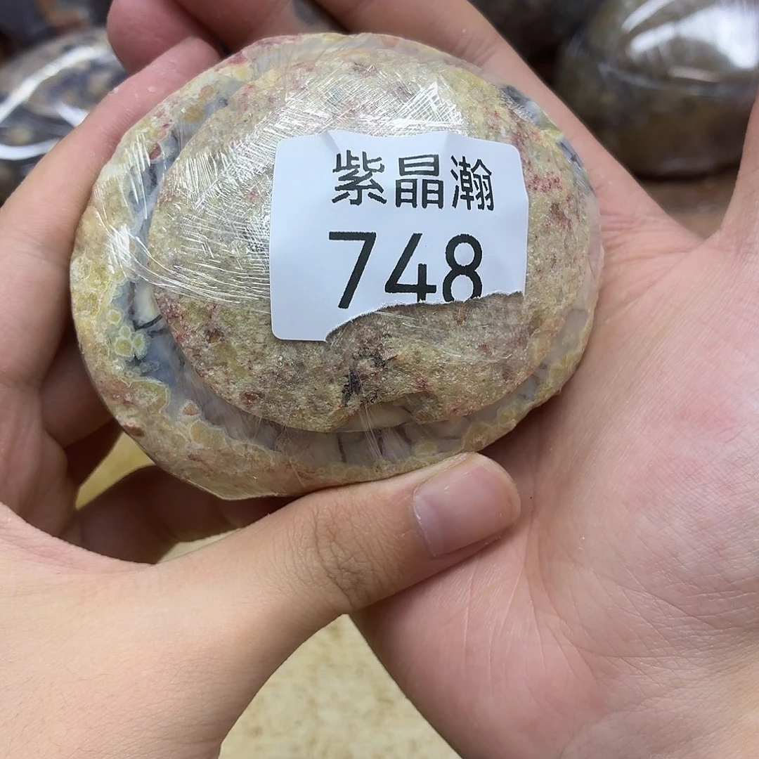 M***莫未镶嵌水晶大型摆件（非配饰）