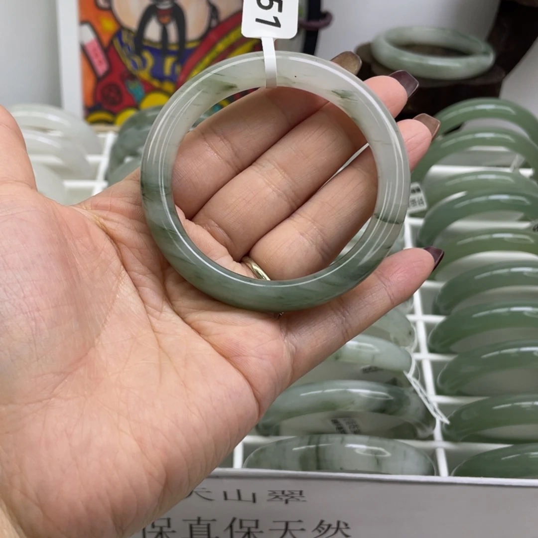 石英质玉未镶嵌手镯5351