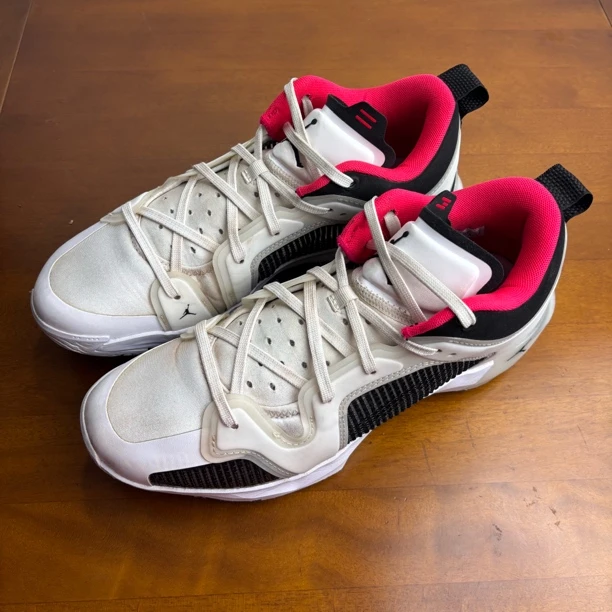 95新 MM6 44码/aj37黑白/正品球鞋潮鞋/无原盒/全新公价1029