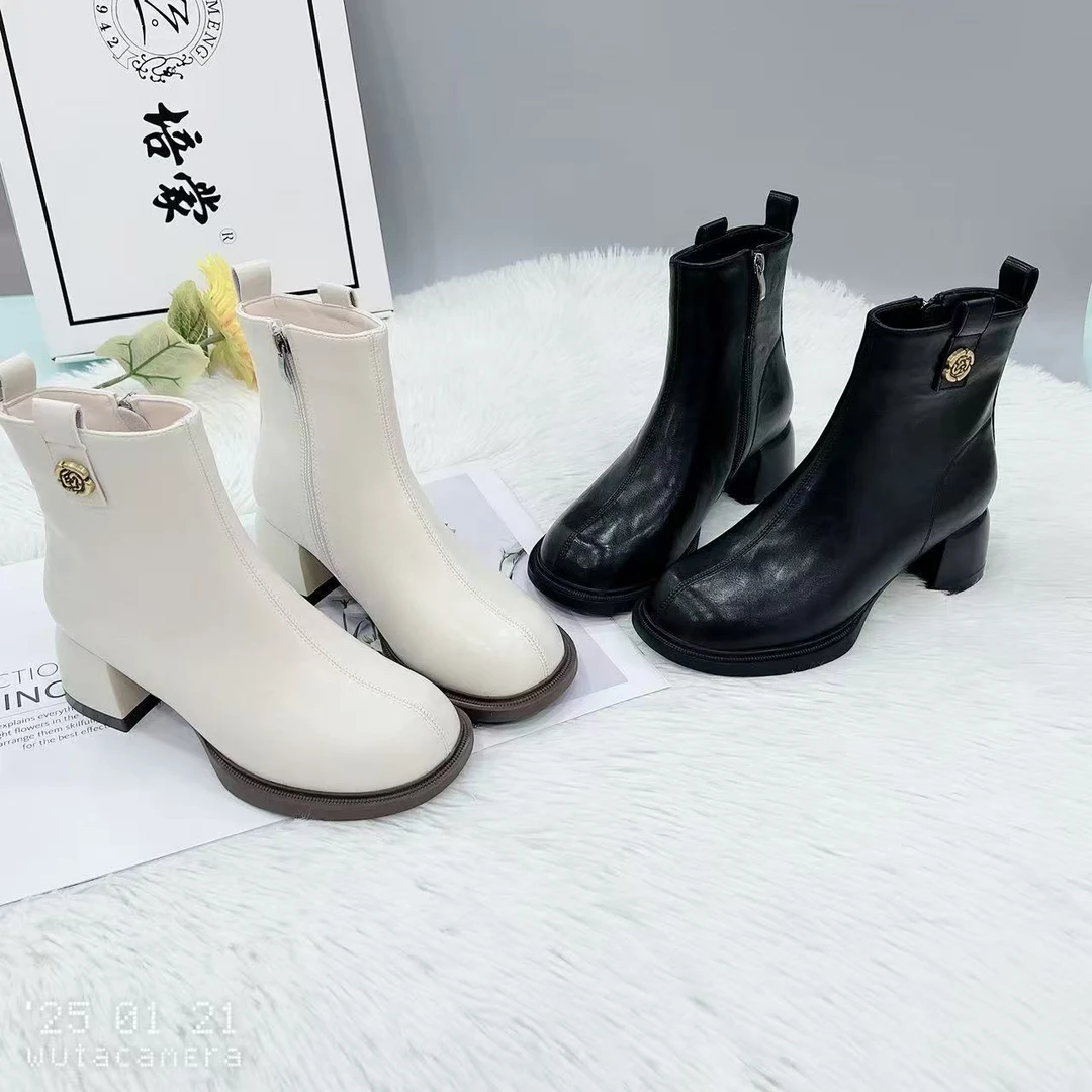 X246110 新款秋冬时尚粗跟圆头软底短靴加绒