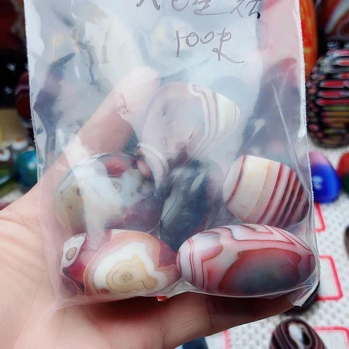 俺***下玛瑙/玉髓未镶嵌珠宝半成品