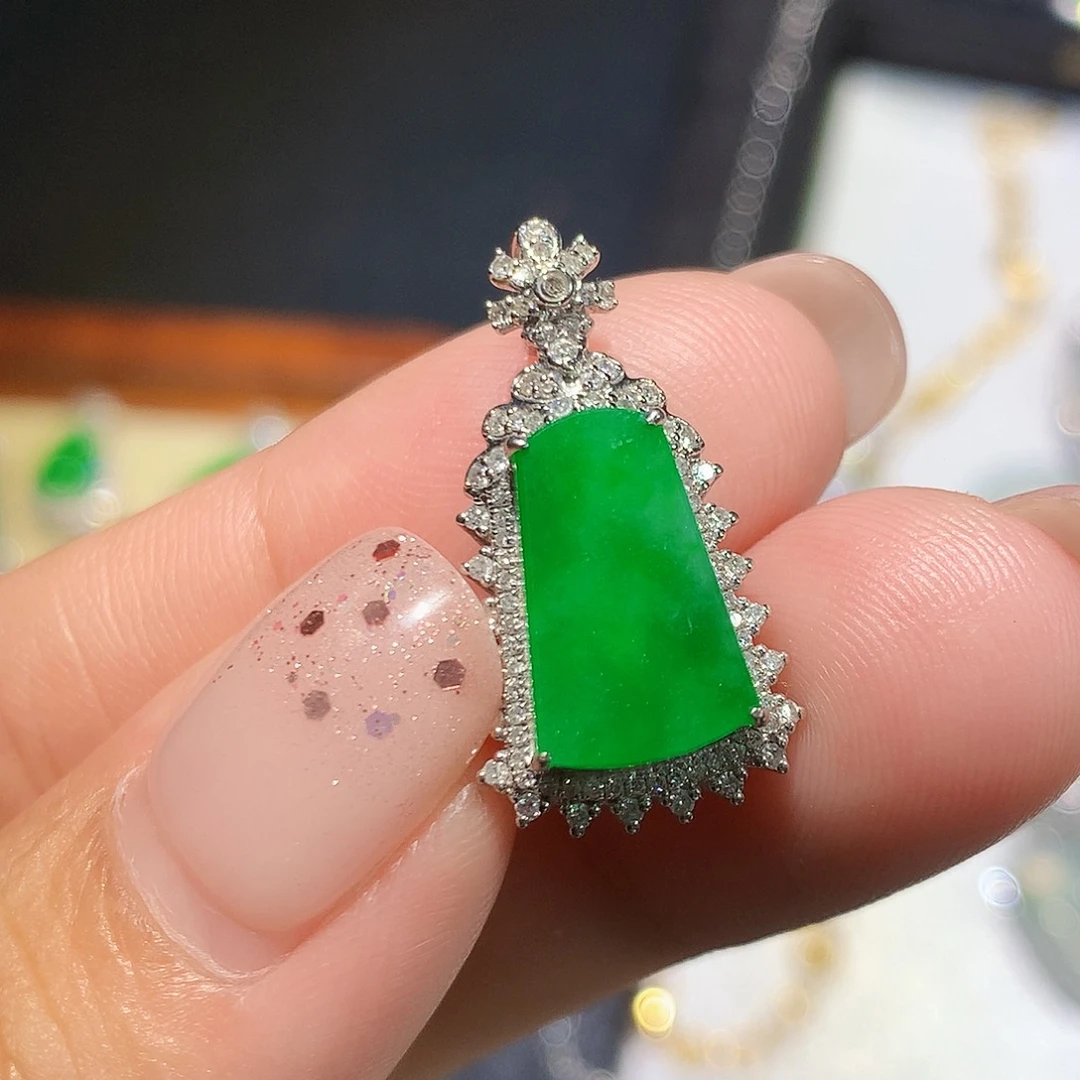 翡翠18K金镶嵌吊坠(不含链)