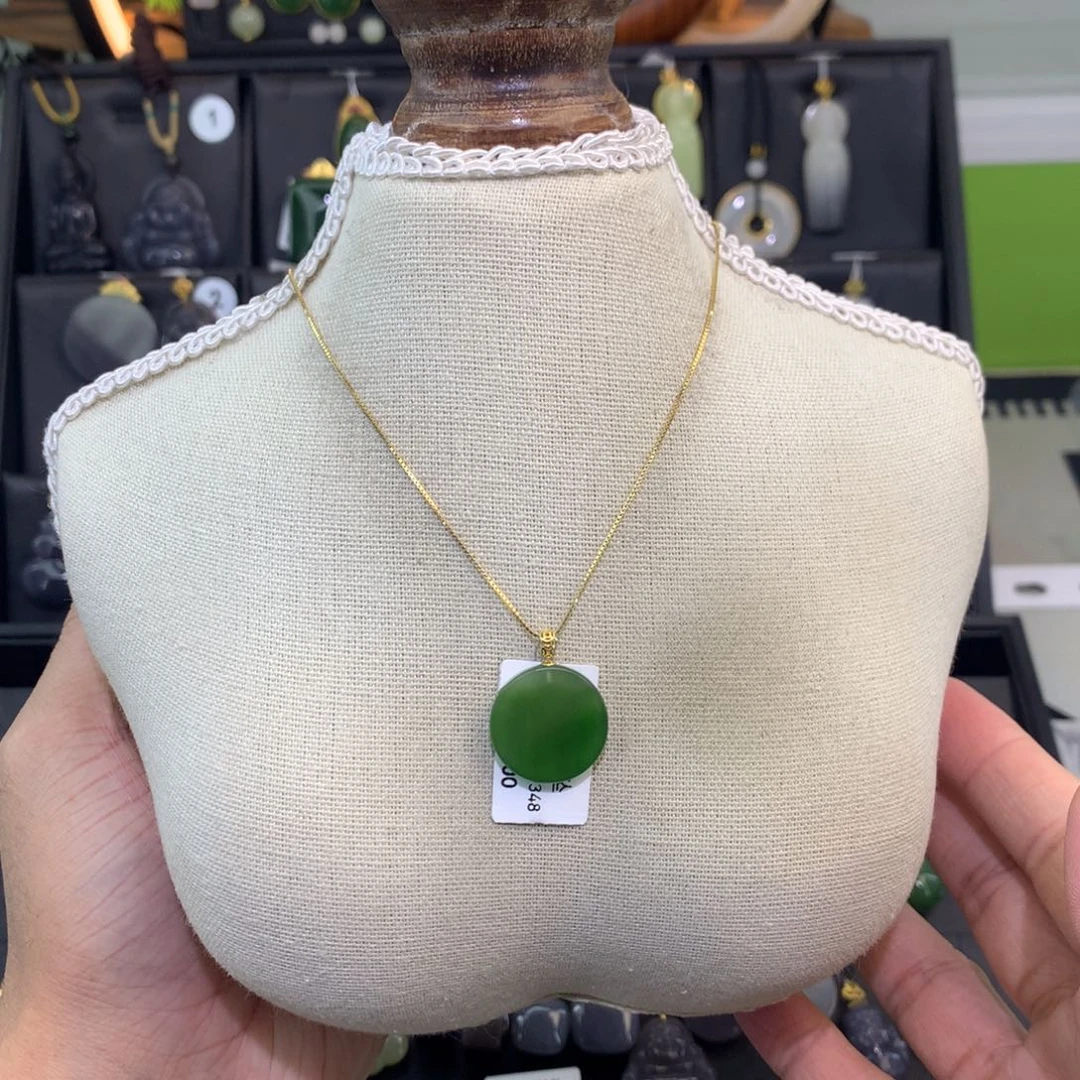 和田玉18K金镶嵌吊坠(赠链)