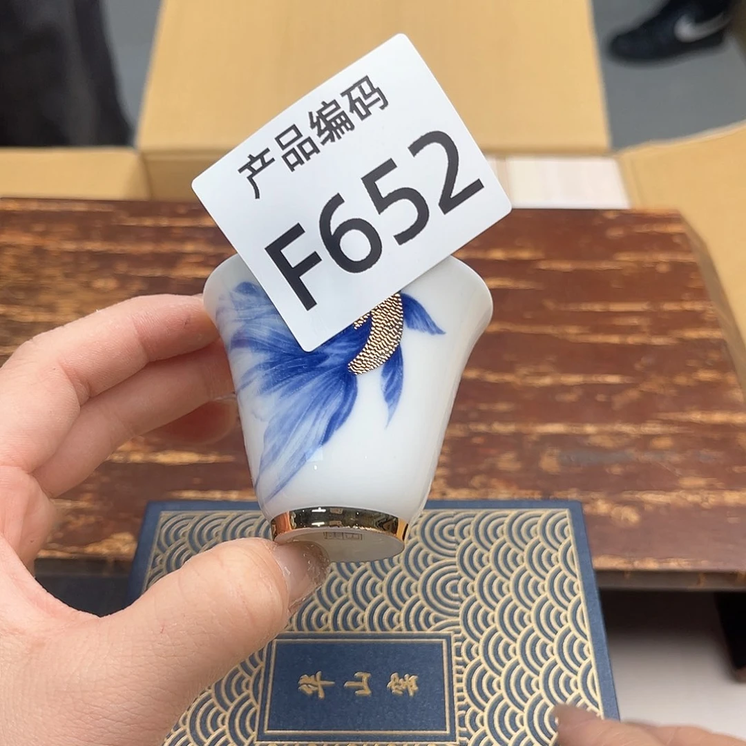 瓷片哦哦哦哦哦哦哦