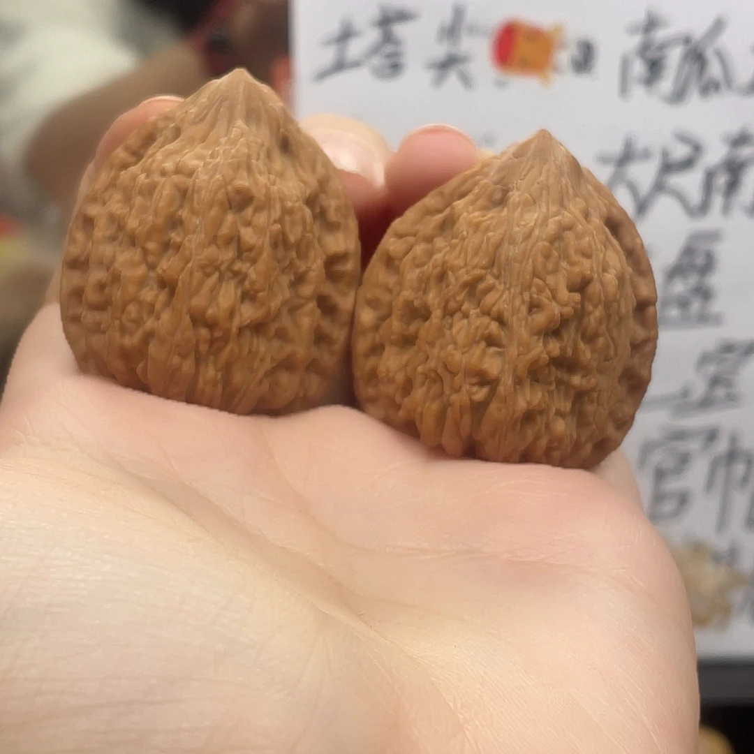 吊坠桃核全品塔尖
