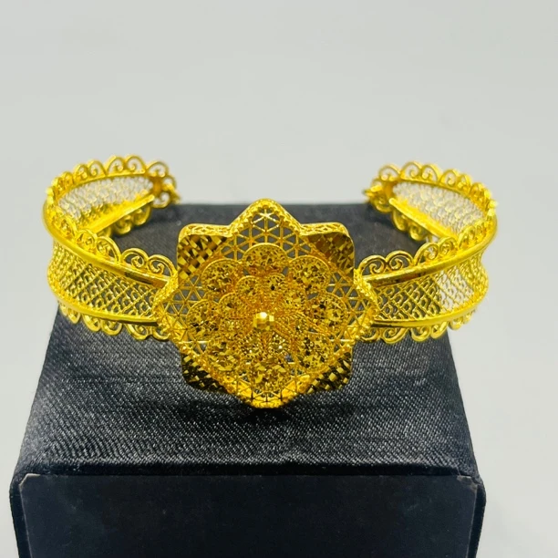 A播 18.98g足金999手镯d