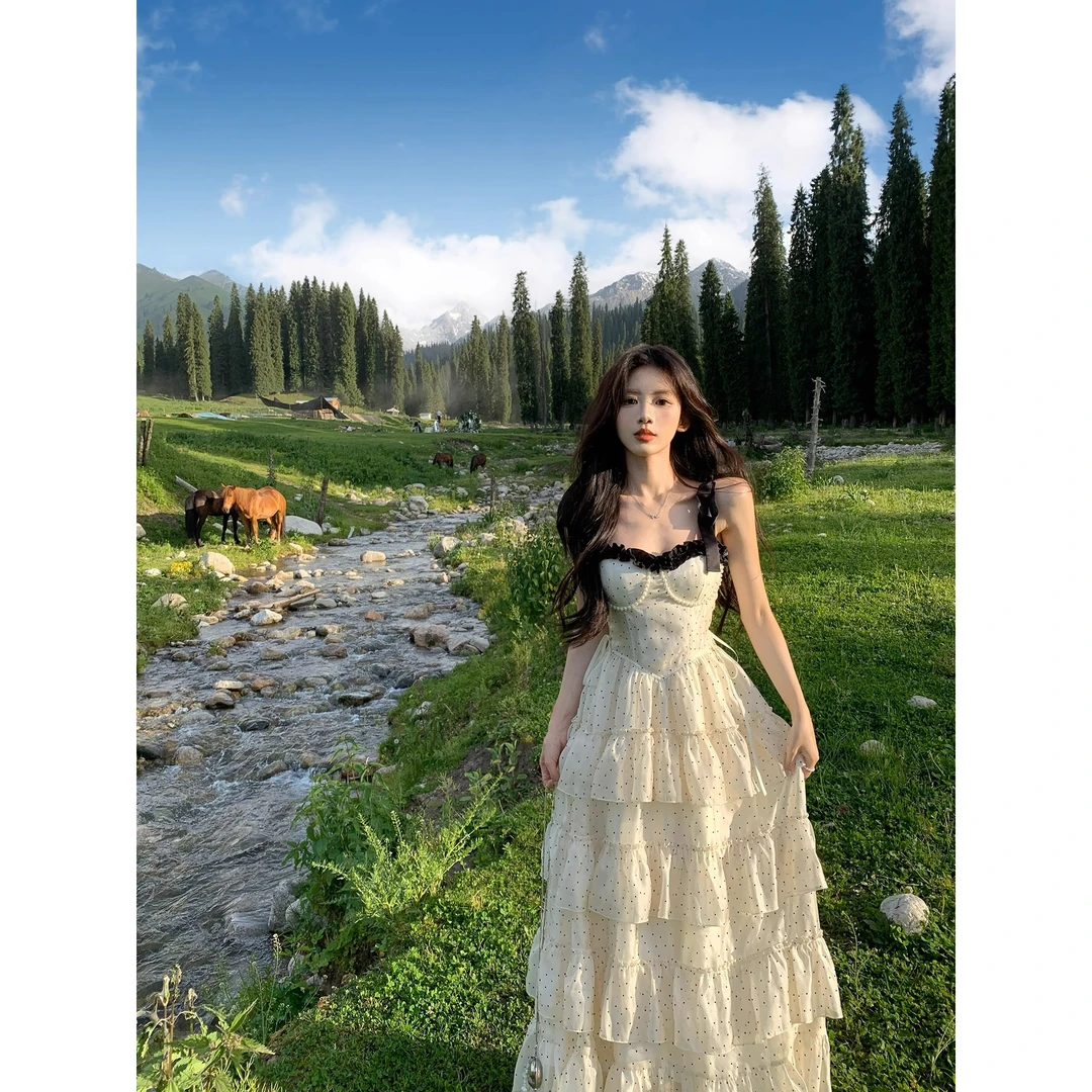 【香榭奥黛丽】法式纯欲度假风氛围感收腰显瘦波点吊带蛋糕长裙子女