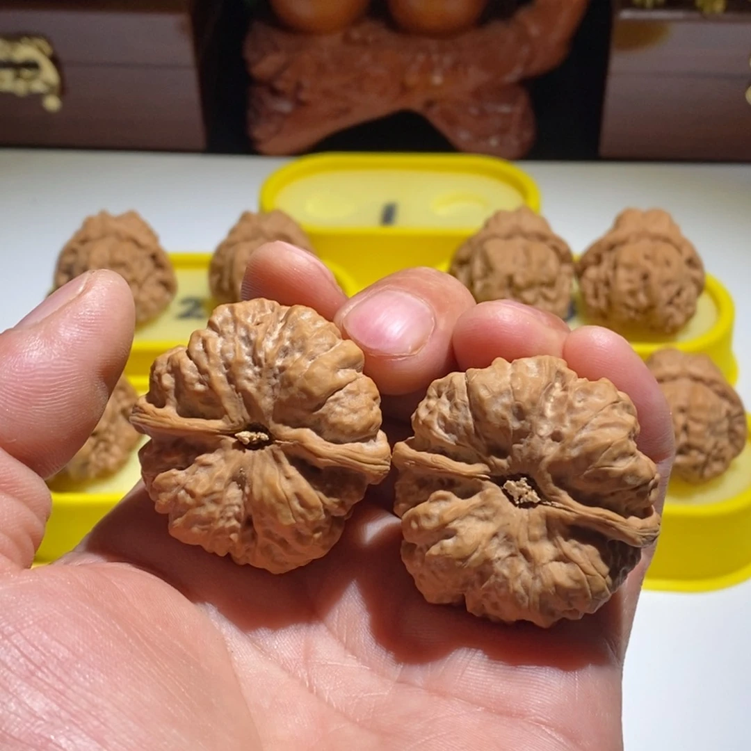 z***Z文玩核桃吊坠昌平蛙直播中欢迎选购