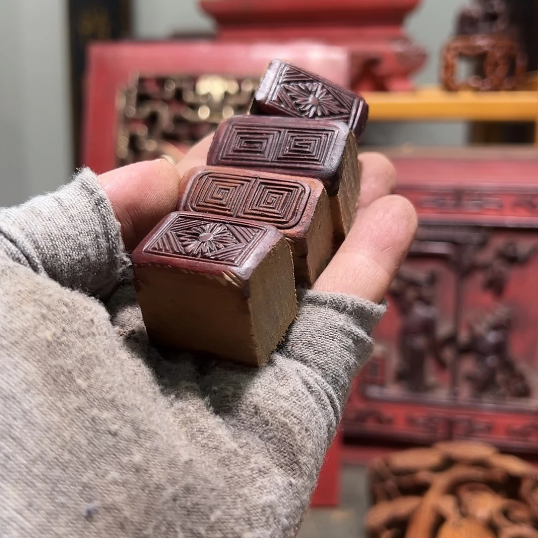 丫***丫大叶紫檀（黑酸枝木类）