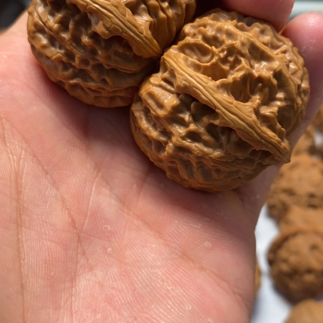 文玩核桃吊坠38尺寸金麒麟