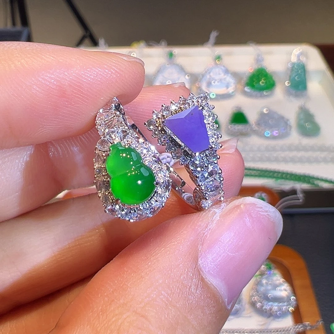 翡翠18K金镶嵌戒指