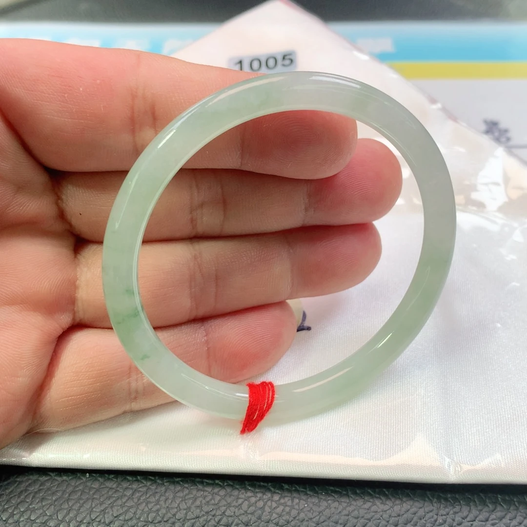 翡翠手镯（贵妃镯）未镶嵌1005号