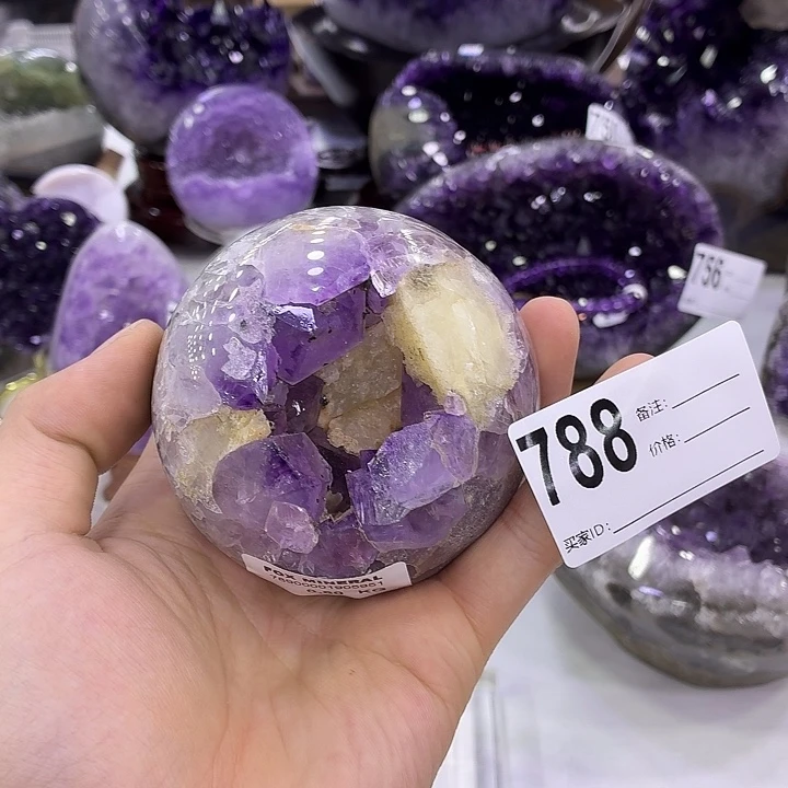 未镶嵌水晶大型摆件（非配饰）