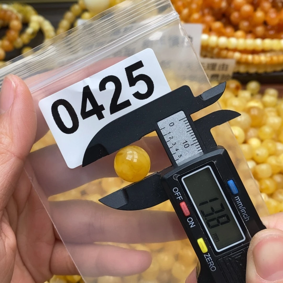 蜜蜡珠宝奇石未镶嵌