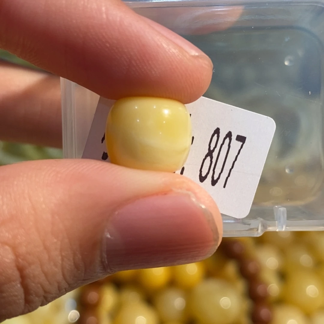 琥珀未镶嵌珠宝奇石807