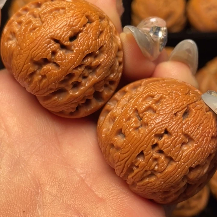 文玩核桃把件秦岭山脉核桃