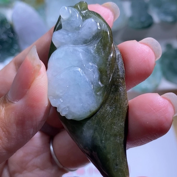【闪购商品】颈饰未镶嵌翡翠佛