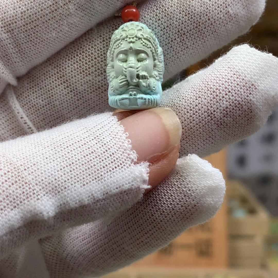 绿松石未镶嵌挂件