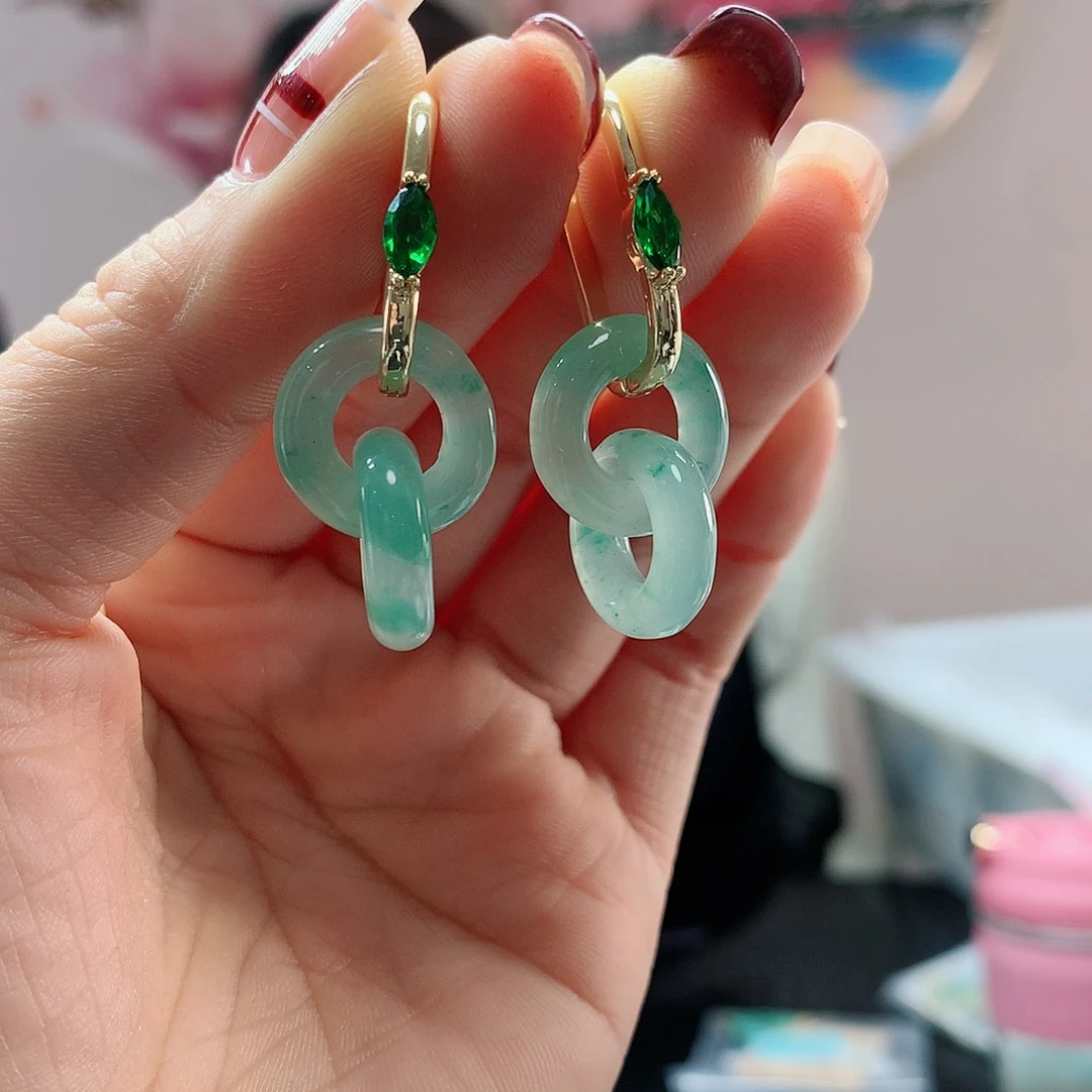 【闪购商品】石英质玉耳坠未镶嵌多样性发货