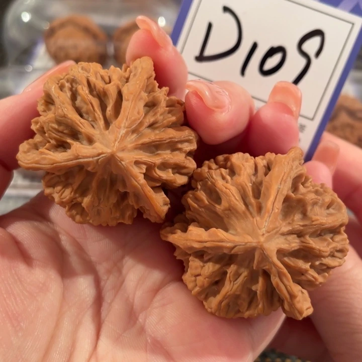 把件文玩核桃D109帝王三棱43