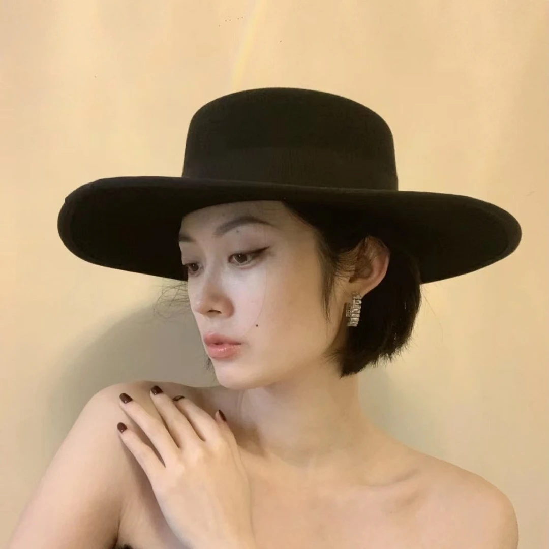 秋冬新款时尚百搭平顶羊毛呢礼帽休闲旅拍大帽檐凹造型羊毛毡女