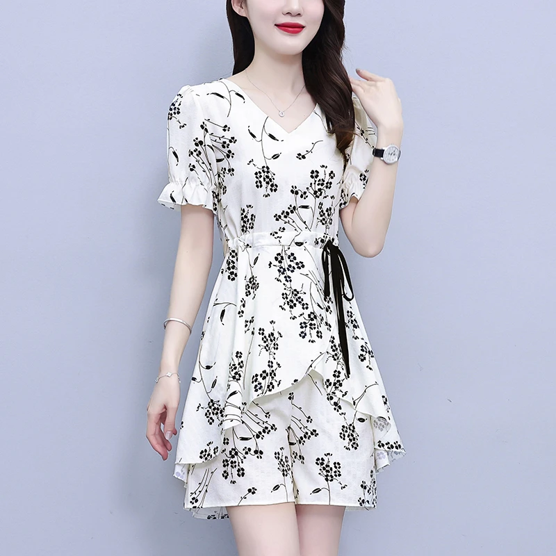 大码女装2025夏季V领时尚印花显瘦系带洋气上衣短裤两件套