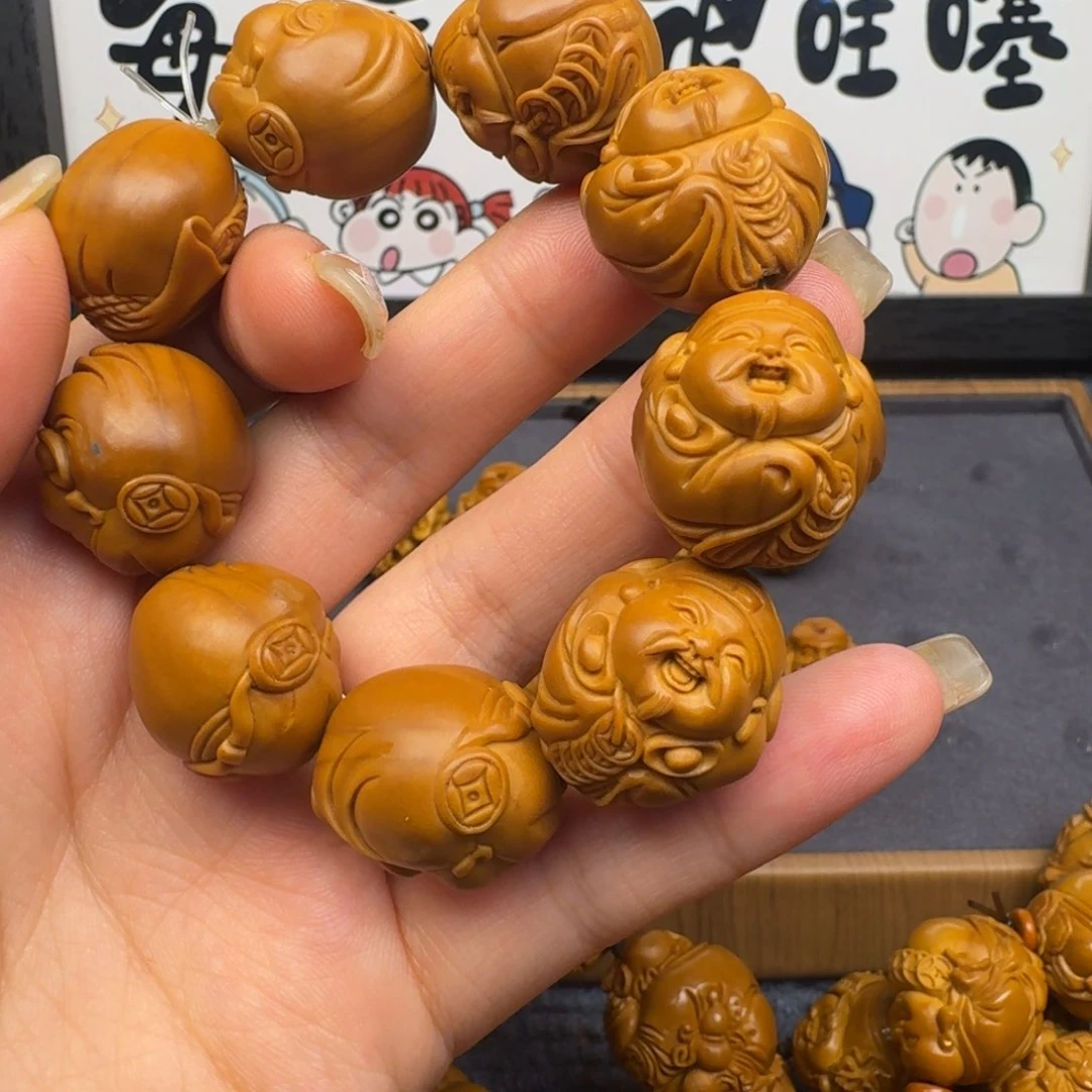 橄榄核吊坠……财神