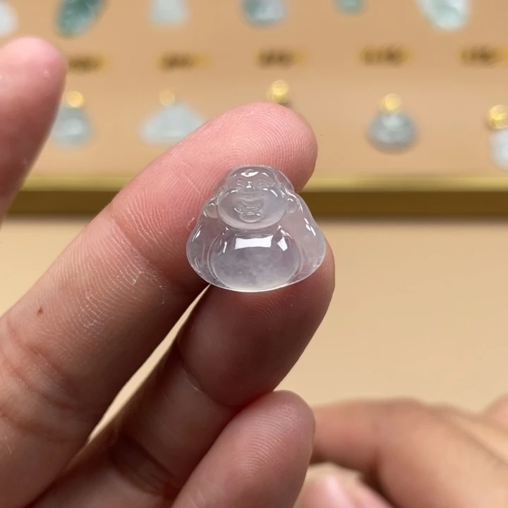 翡翠未镶嵌颈饰佛公