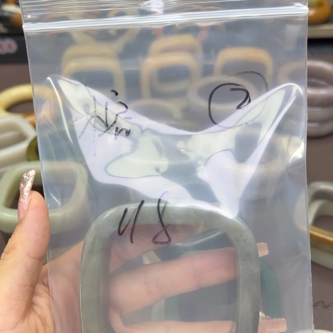 石英质玉手镯未镶嵌@****✨