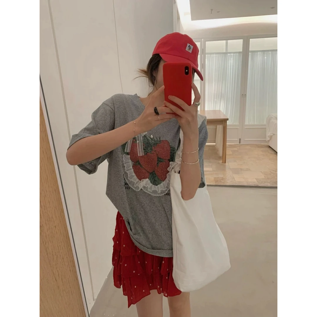 韩国重工草莓蕾丝边T恤