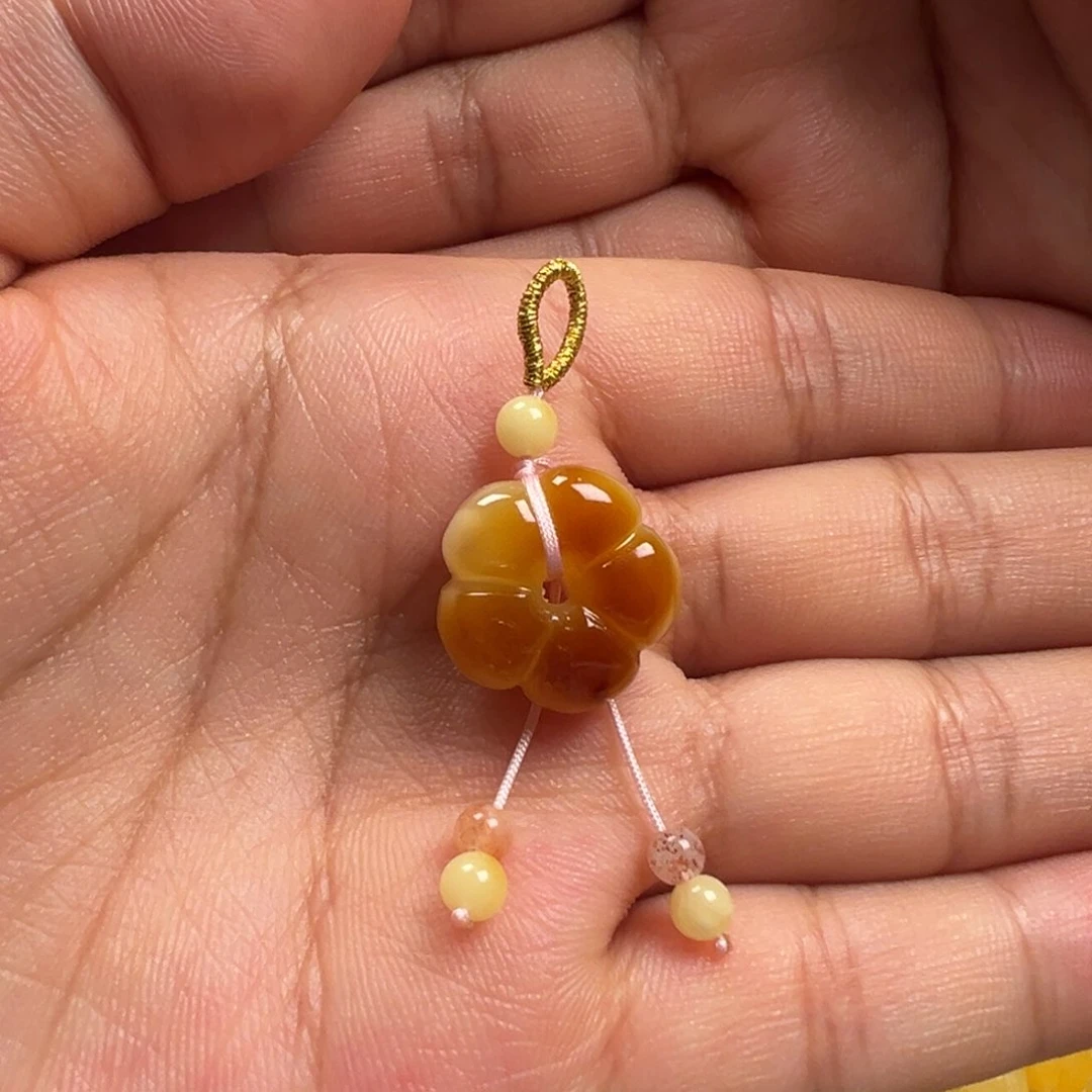 蜜蜡颈饰未镶嵌.**寶五瓣花提溜