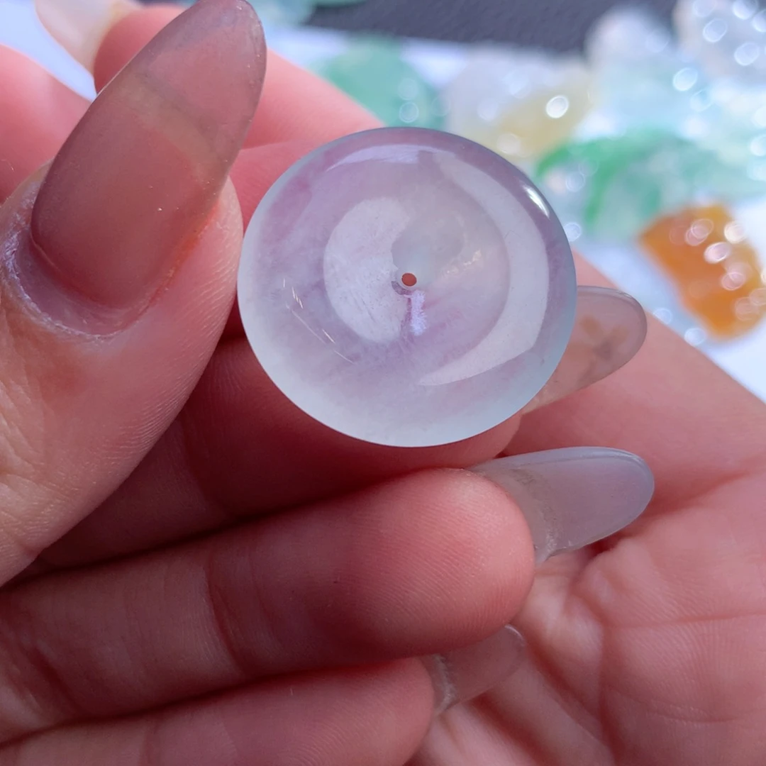 翡翠未镶嵌颈饰缅甸