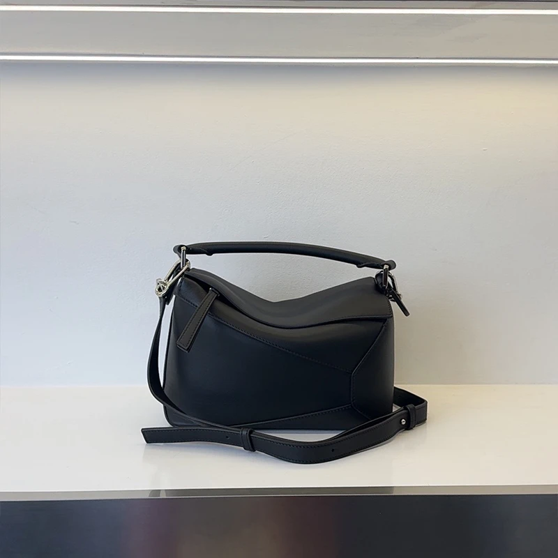 CaitinKaie轻奢----头层牛皮枕头包1495通勤大容量几何单肩饭盒包